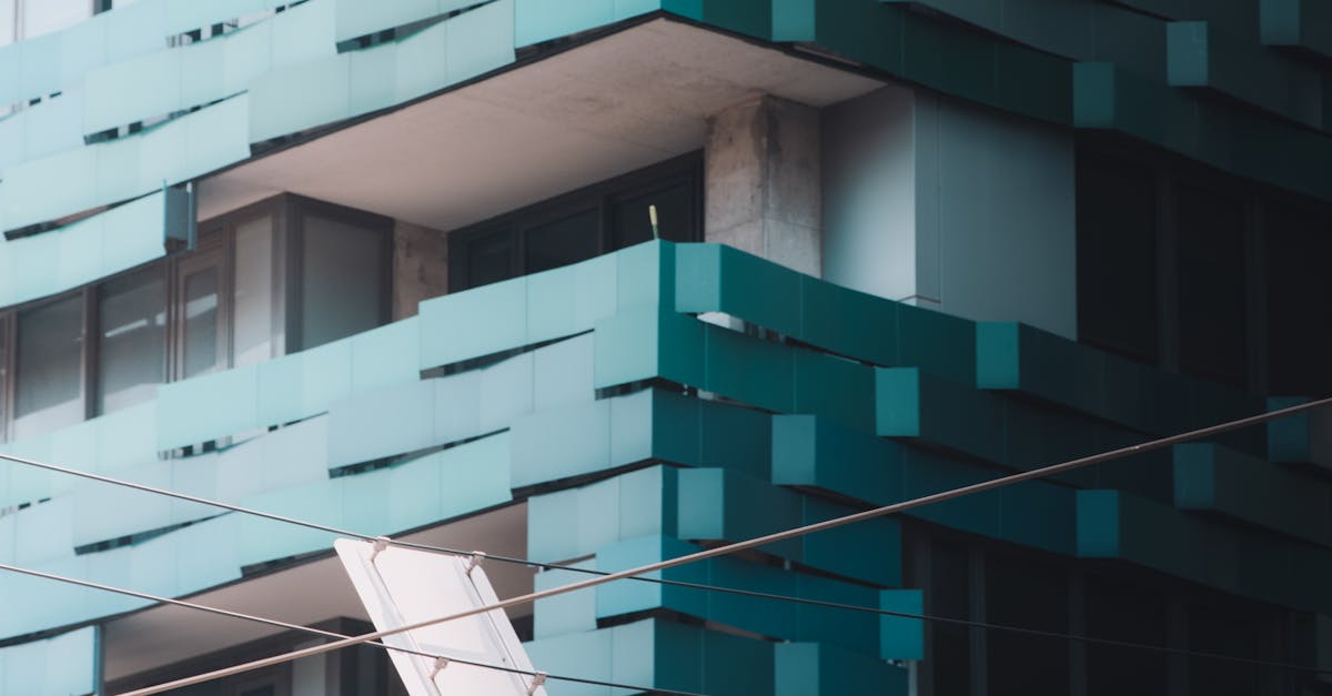 Key Questions to Ask About Communication When Hiring Restumpers